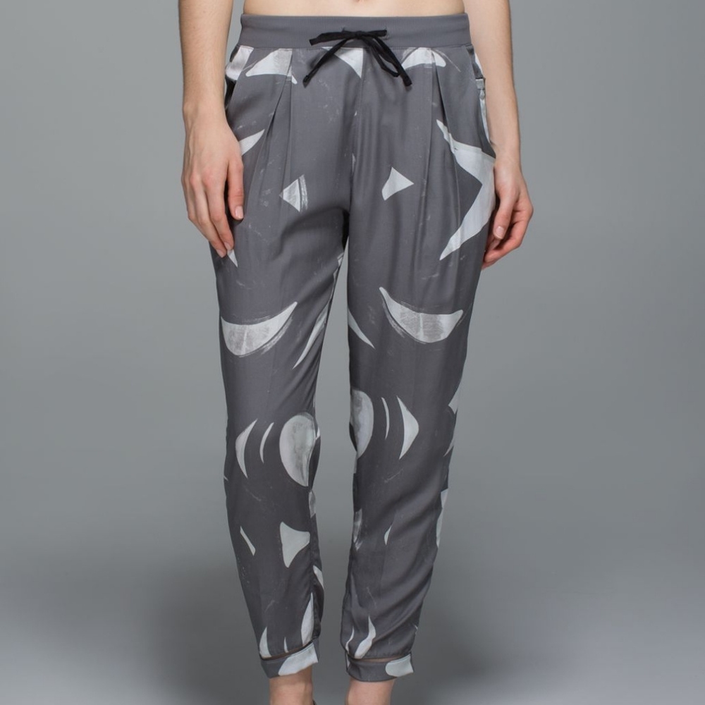 Lululemon City Jogger Pant - Size 8